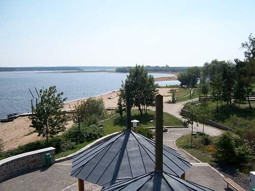 Außenanlage des Hotel Waldhütte am Spremberger Stausee